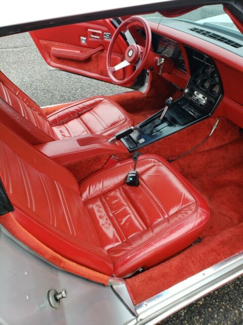Chevrolet Corvette 1978 image number 32