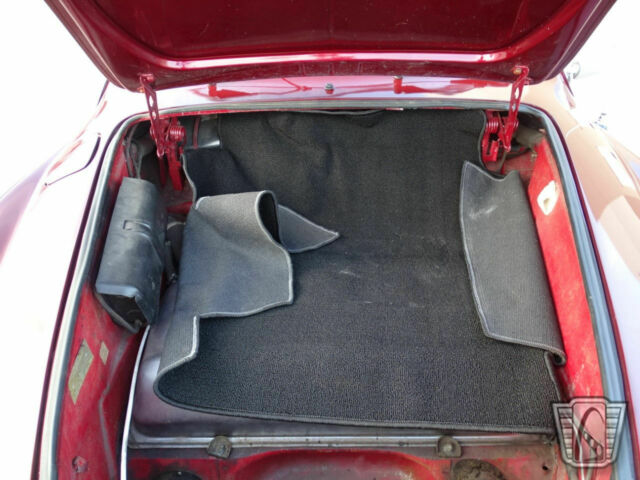 Volkswagen Karmann Ghia 1974 image number 17