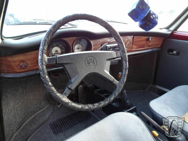 Volkswagen Karmann Ghia 1974 image number 35
