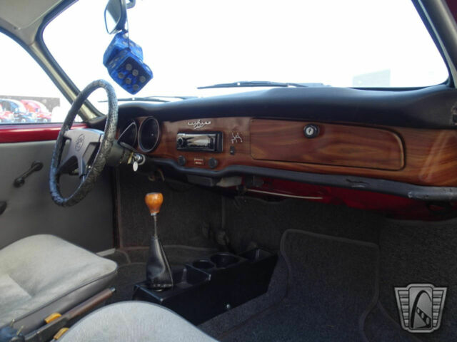 Volkswagen Karmann Ghia 1974 image number 38
