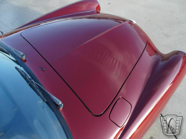 Volkswagen Karmann Ghia 1974 image number 7