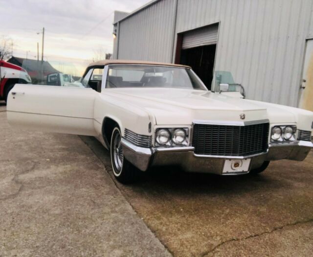 Cadillac DeVille 1970 image number 19