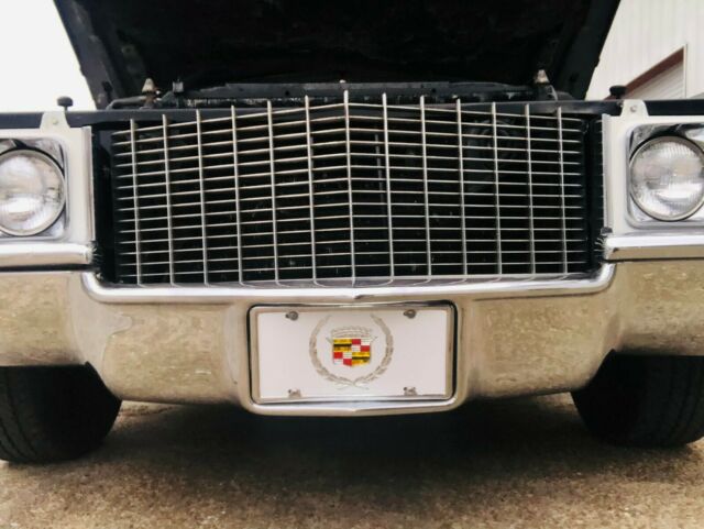 Cadillac DeVille 1970 image number 2