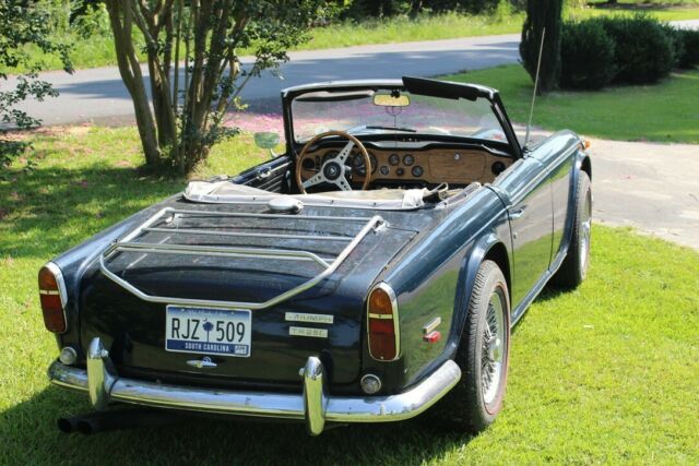 Triumph TR250 1968 image number 4