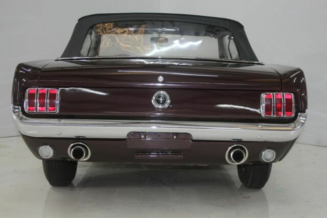 Ford Mustang 1965 image number 35