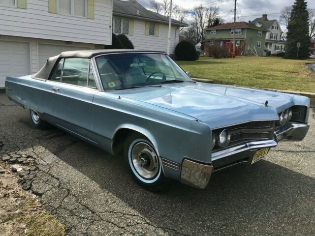 Chrysler 300 Series 1967 image number 11