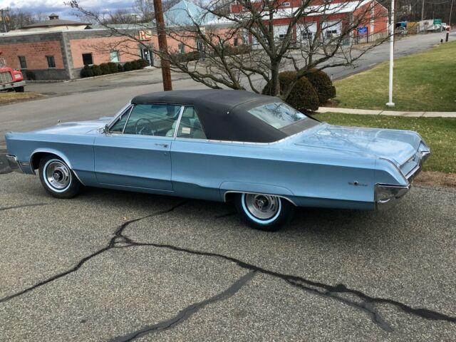 Chrysler 300 Series 1967 image number 19