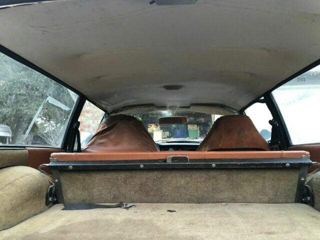 Volvo 1800 ES 1973 image number 16
