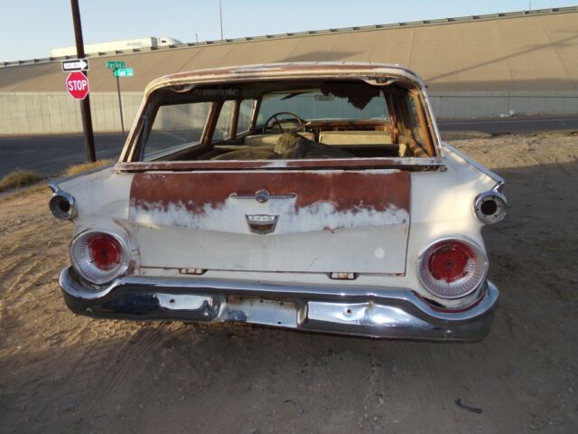 Ford Fairlane 1959 image number 3