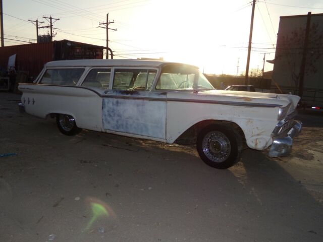 Ford Fairlane 1959 image number 5