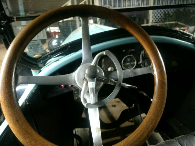 Hupmobile R Series Tourer 1924 image number 3