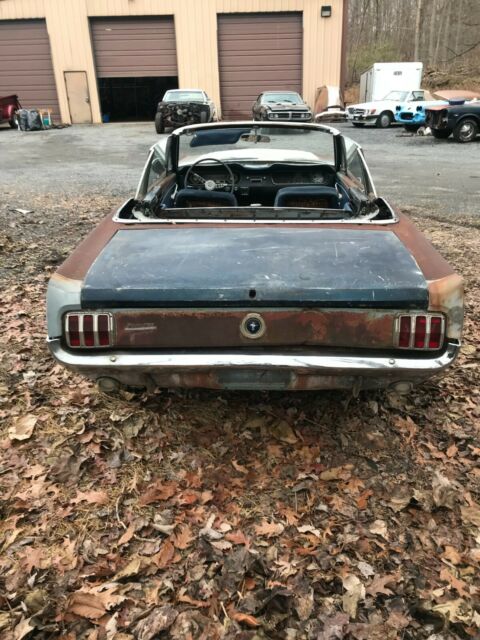 Ford Mustang 1965 image number 18