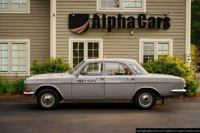 Volga GAZ M24 Moscow Taxi 1976 image number 3