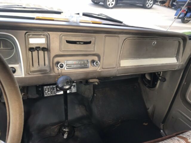 Chevrolet C-10 1966 image number 23