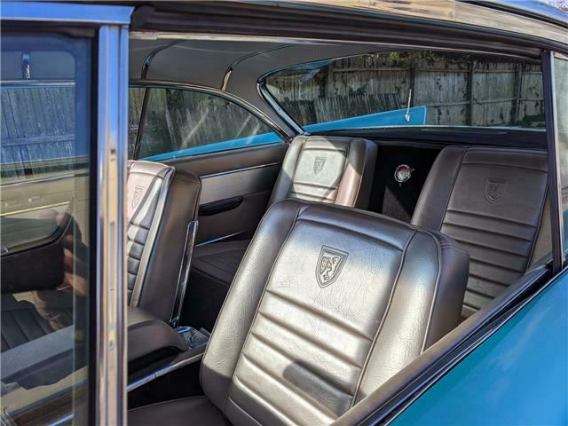 Chrysler 300 Series 1961 image number 20