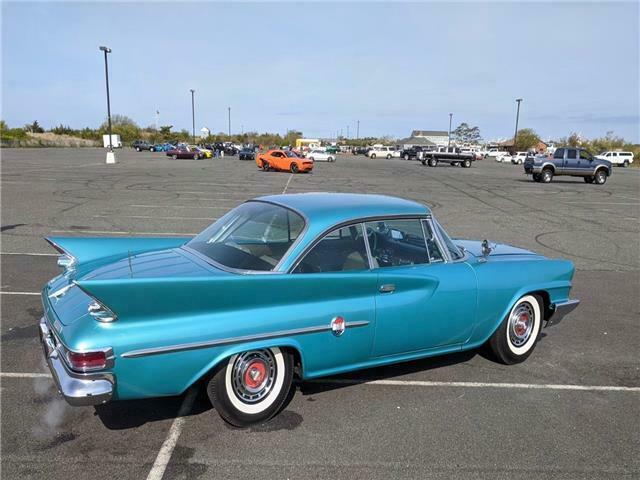 Chrysler 300 Series 1961 image number 9