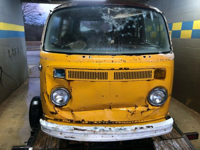 Volkswagen Bus/Vanagon 1977 image number 18