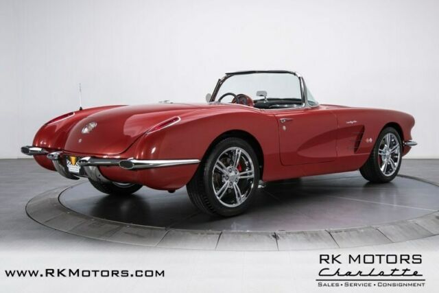 Chevrolet Corvette 1960 image number 1