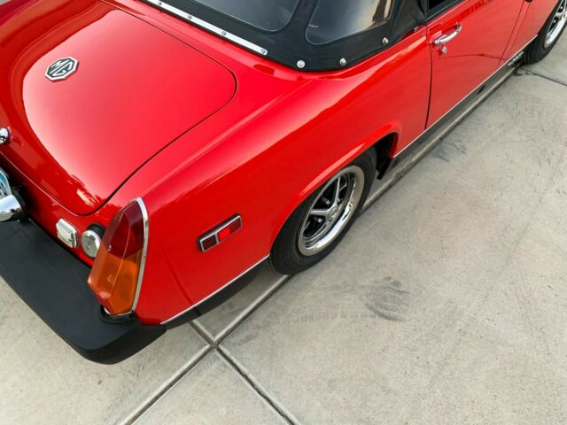 MG Midget 1976 image number 13
