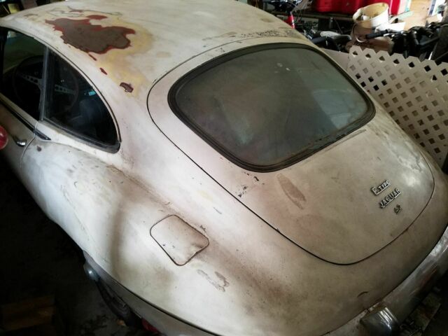 Jaguar XK 1969 image number 6