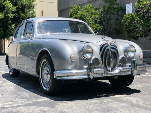 Jaguar Mark I 1957 image number 1