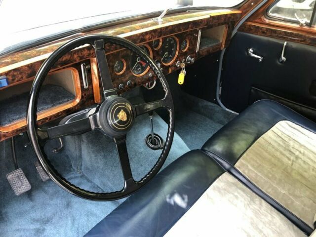 Jaguar Mark I 1957 image number 13