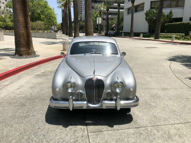Jaguar Mark I 1957 image number 3