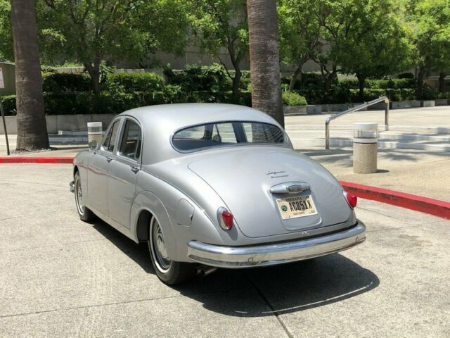 Jaguar Mark I 1957 image number 6