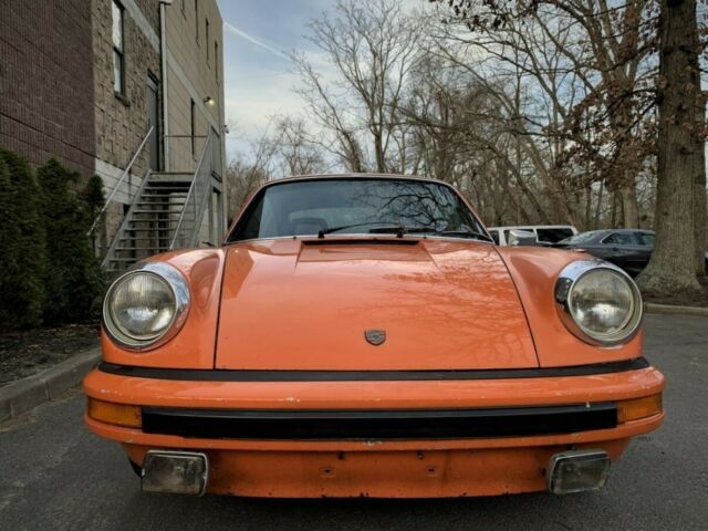 Porsche 911 1975 image number 27