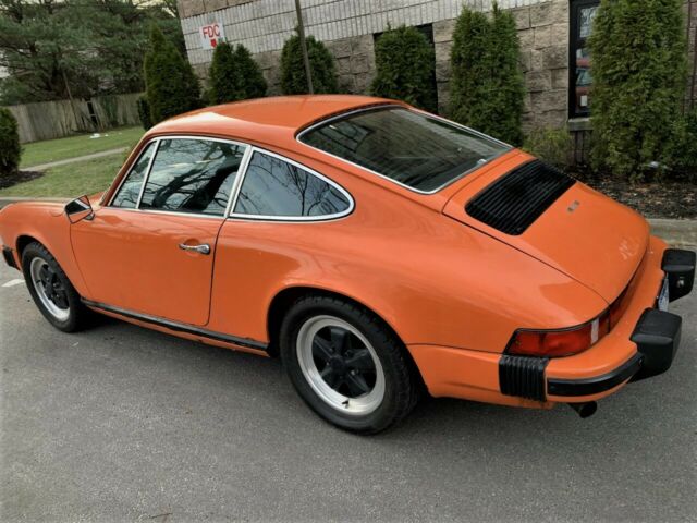 Porsche 911 1975 image number 29