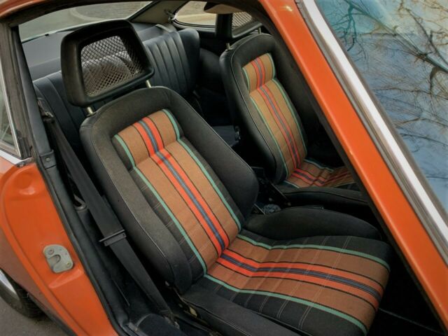 Porsche 911 1975 image number 34