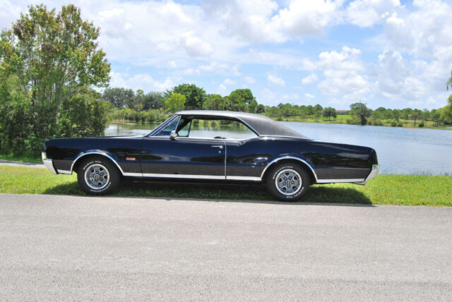Oldsmobile Cutlass 1967 image number 1