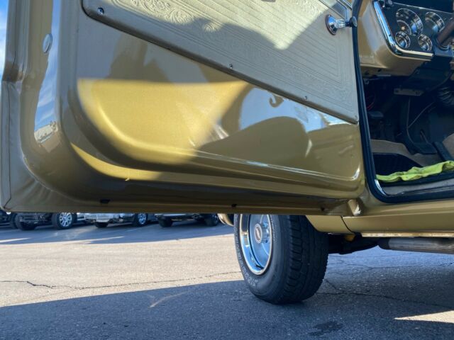 Chevrolet C-10 1970 image number 32