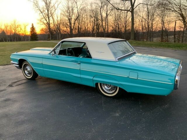 Ford Thunderbird 1964 image number 11