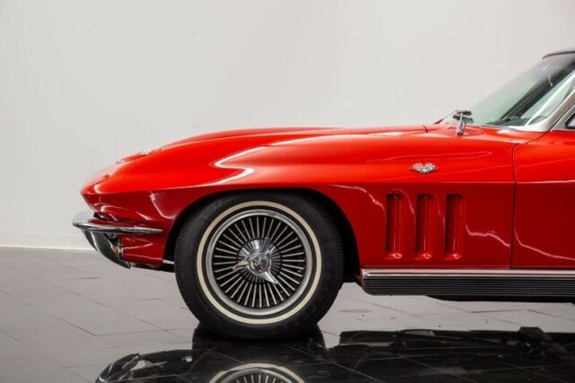 Chevrolet Corvette 1966 image number 12