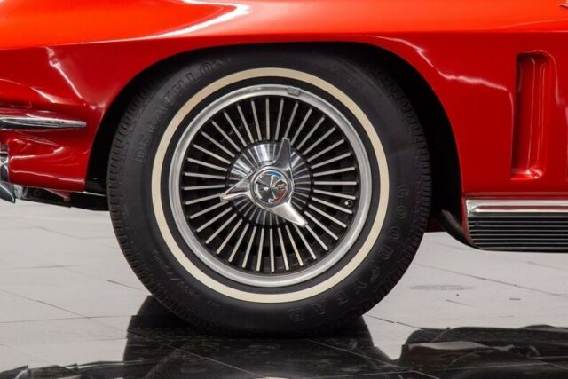 Chevrolet Corvette 1966 image number 14