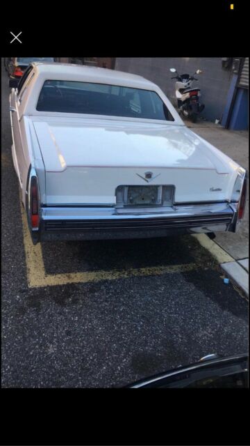 Cadillac DeVille 1978 image number 3