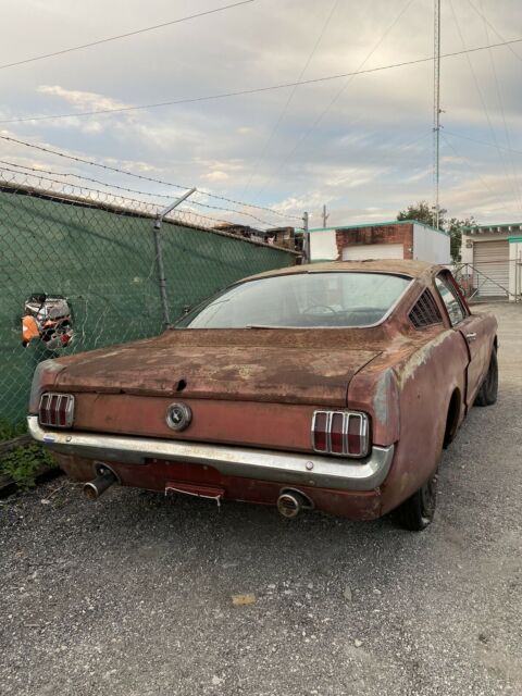 Ford Mustang 1965 image number 2