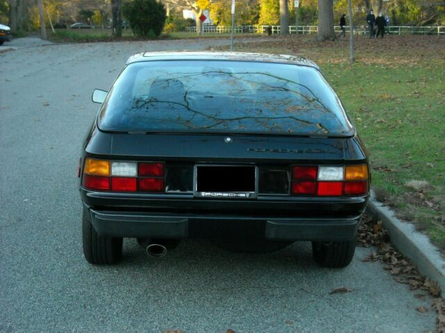 Porsche 924 1978 image number 28