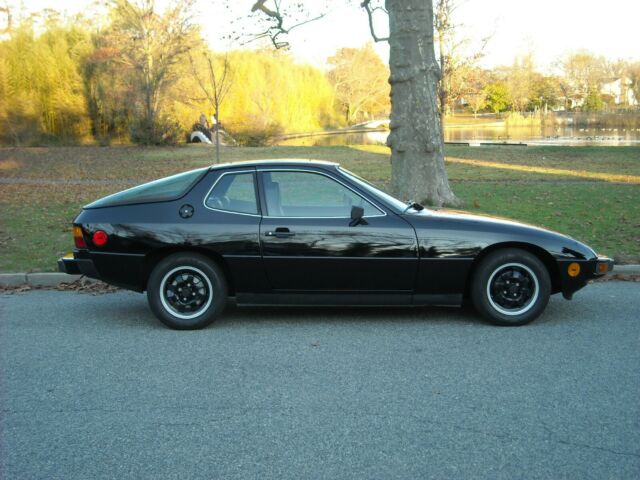 Porsche 924 1978 image number 30