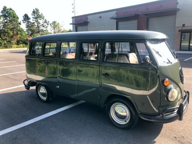 Volkswagen Bus/Vanagon 1967 image number 3