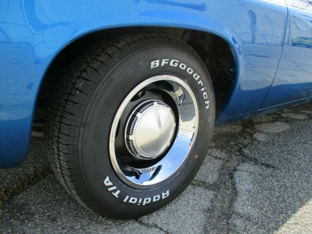 Plymouth Road Runner 1973 image number 8