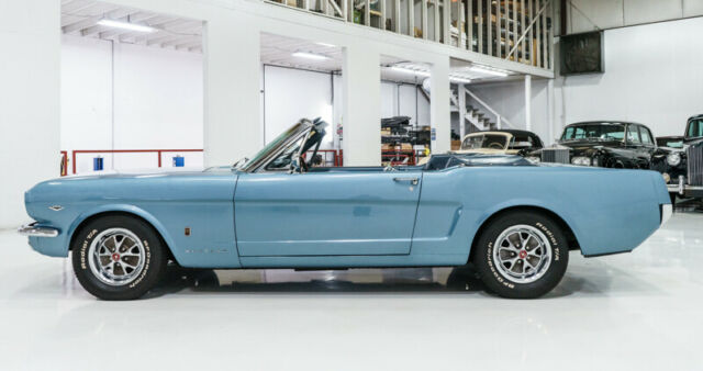 Ford Mustang 1965 image number 25