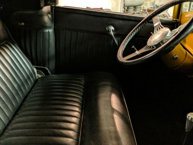 Ford Cabriolet 1932 image number 13
