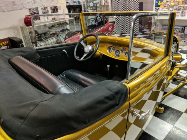 Ford Cabriolet 1932 image number 18