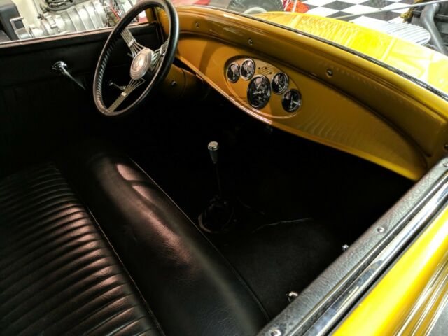 Ford Cabriolet 1932 image number 35