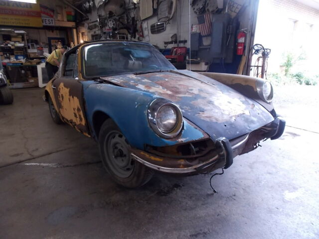 Porsche 911 1972 image number 25