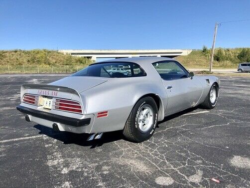 Pontiac Trans Am 1975 image number 10
