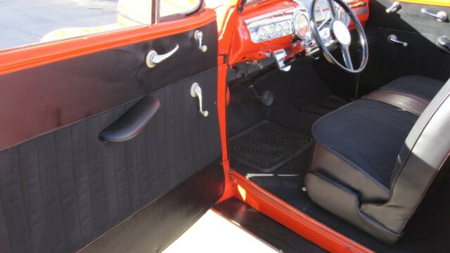 Ford Super Deluxe 1947 image number 35