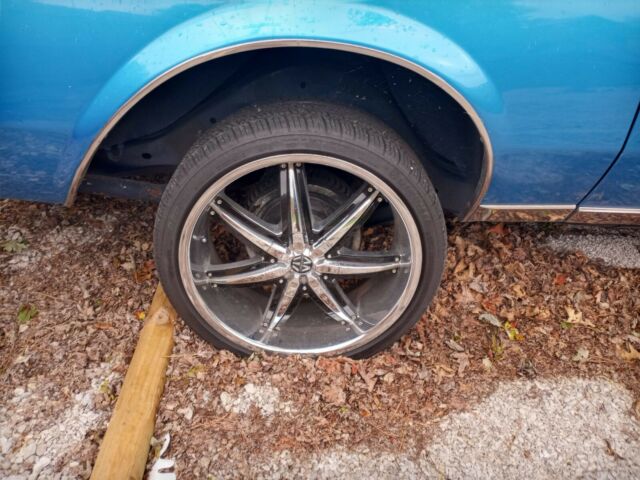Buick Regal 1976 image number 0